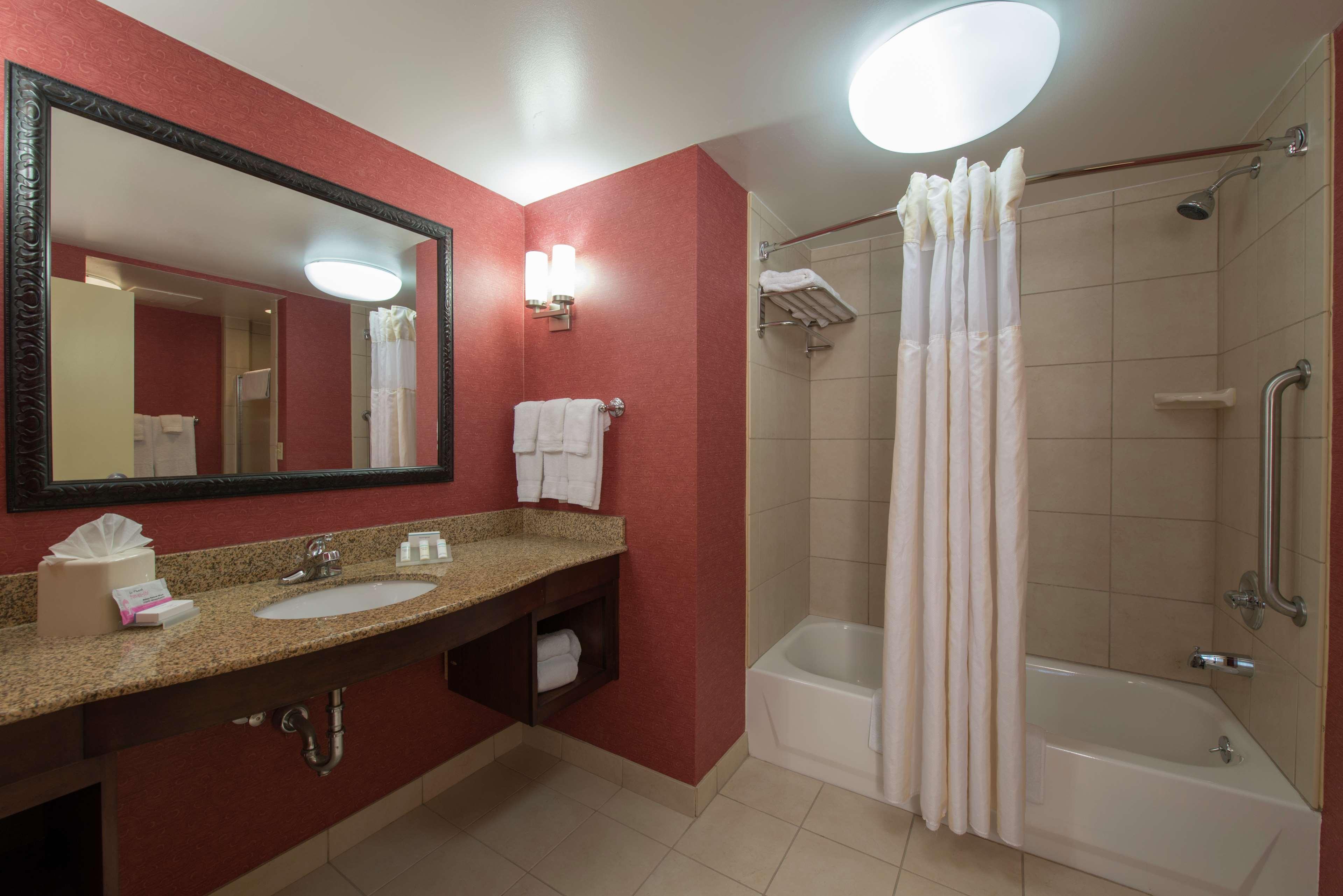 Hilton Garden Inn Tupelo Ngoại thất bức ảnh